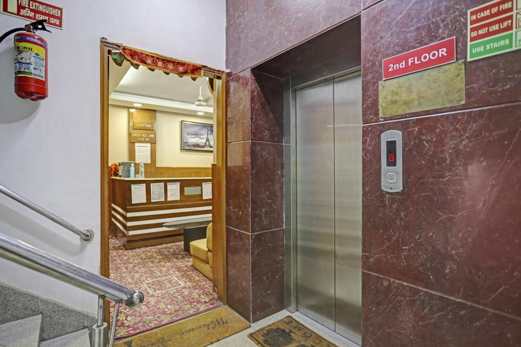 Hotel O Shivam Guest House New Delhi Ngoại thất bức ảnh